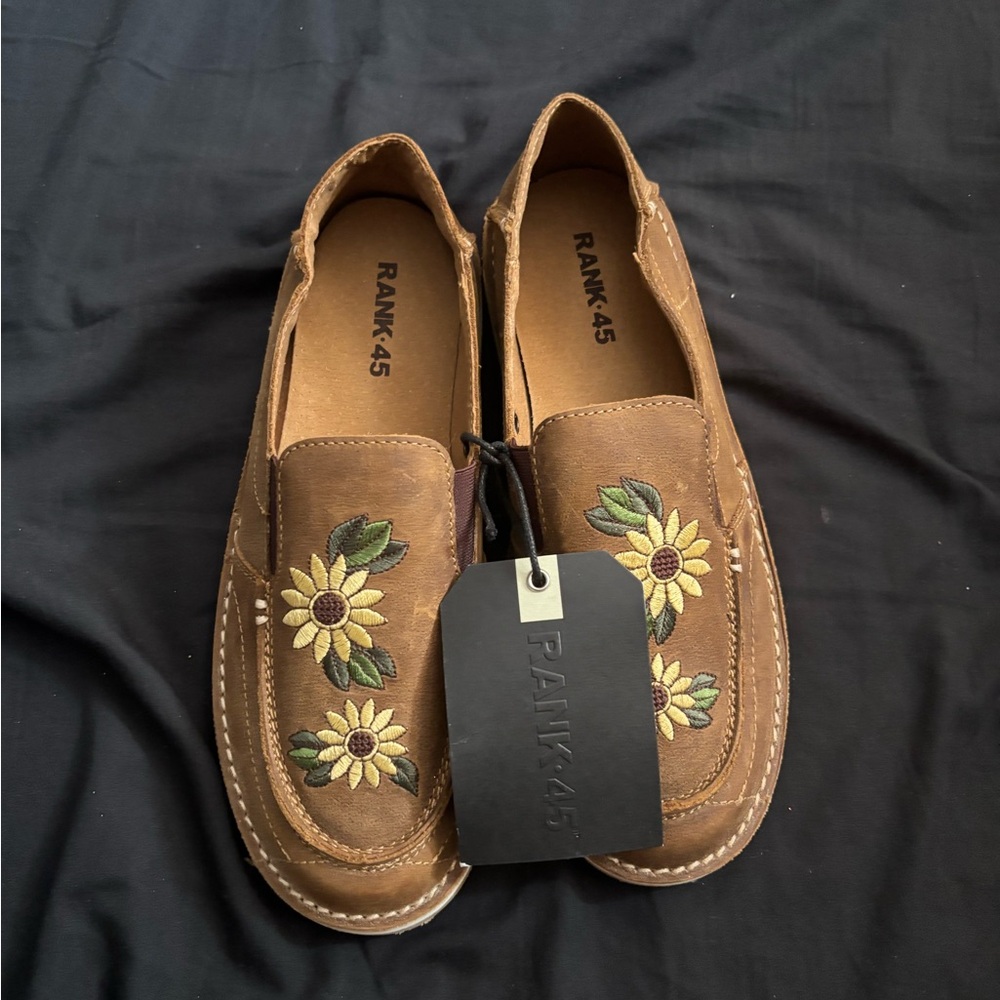 RANK 45 Brown Floral Embroidered Women's Loafers